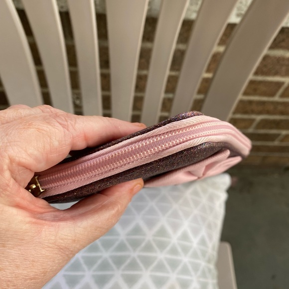 Disney Pink Wallet with Iconic Design - Picture 8 of 10